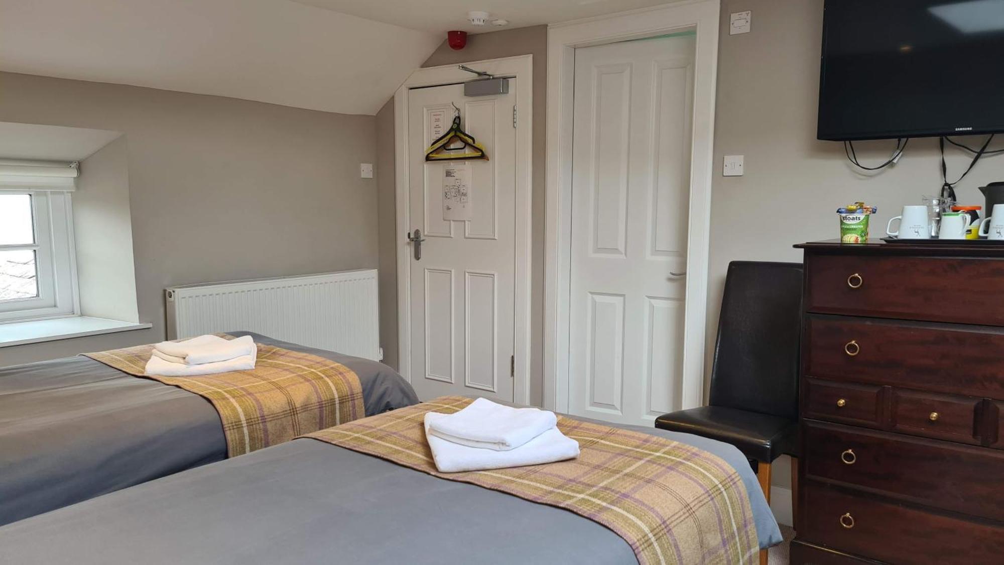 Glenisla Hotel Blairgowrie and Rattray Bagian luar foto