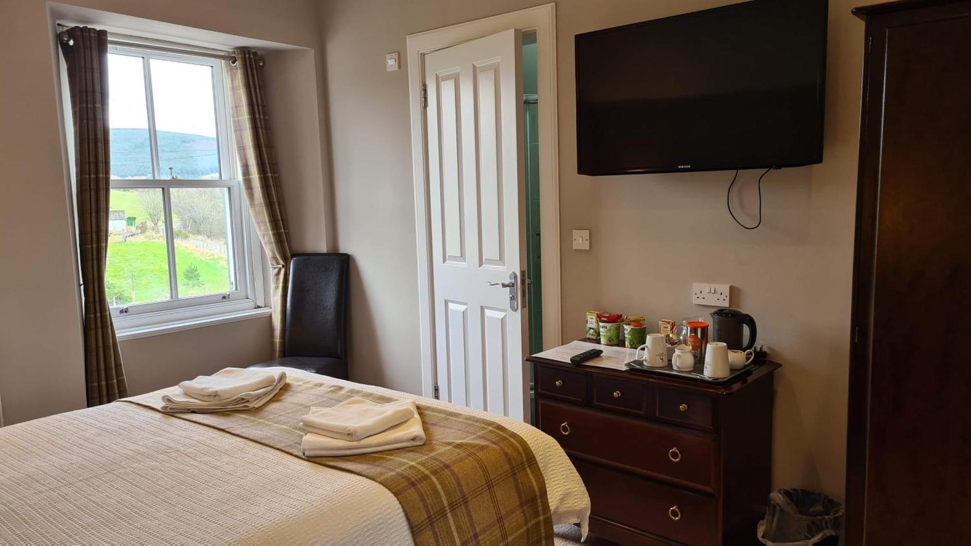 Glenisla Hotel Blairgowrie and Rattray Bagian luar foto