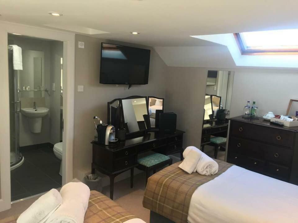 Glenisla Hotel Blairgowrie and Rattray Bagian luar foto